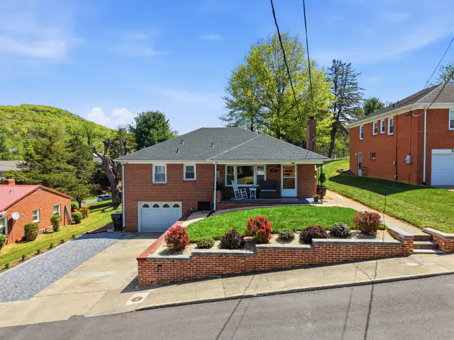 Brick ranch home with terraced landscaping in Staunton VA, listing photography